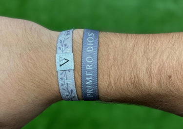 Primero Dios Bracelet, Vencer Co reversible wristband, photo 2