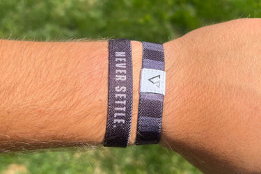 Never Settle Bracelet, Vencer Co reversible wristband, photo 2