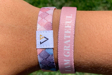 I Am Grateful Bracelet, Vencer Co reversible wristband, photo 2